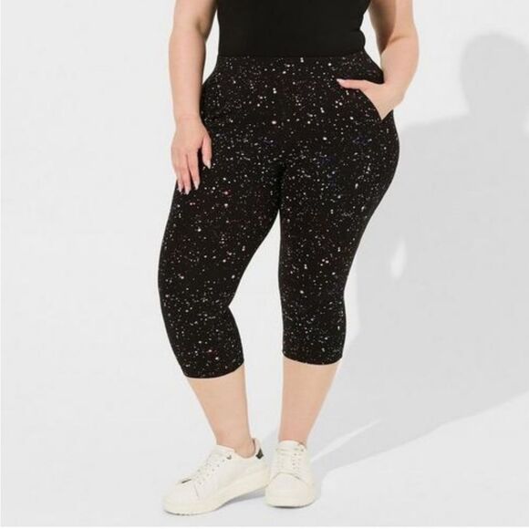 Torrid 0 Black and Bleach Pedal Pusher Leggings - New - Picture 1 of 7